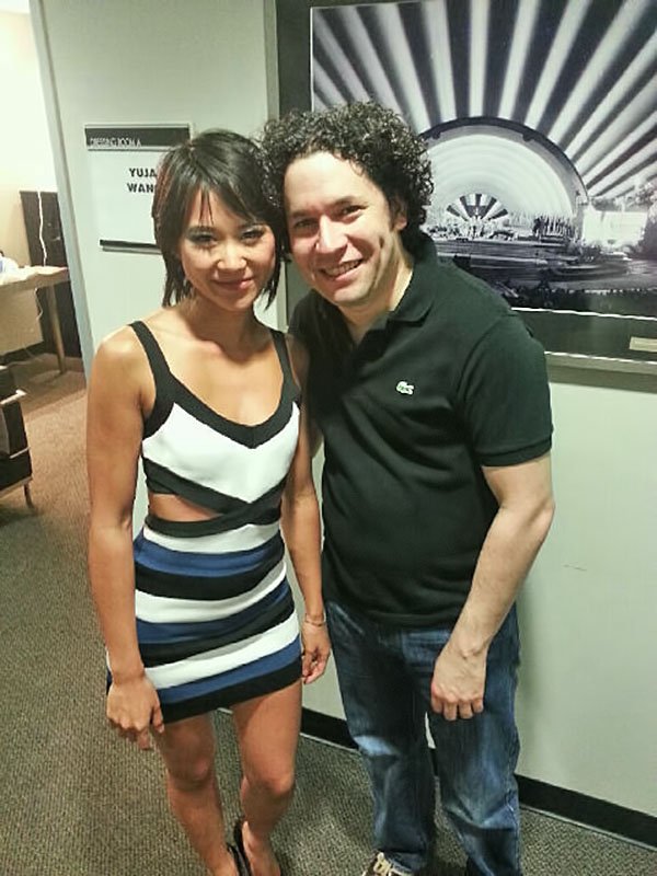 Dudamel dirige a Yuja Wang junto a la Orquesta Sinfónica Simón Bolívar de Venezuela