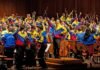 Bajo la batuta de Christian Vásquez y Dietrich Paredes Dietrich Paredes conduciendo la Sinfónica Juvenil de Caracas