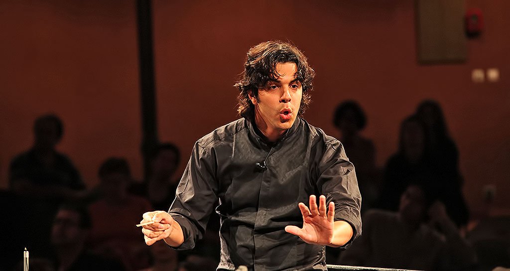 Domingo Hindoyan