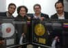 Gustavo Dudamel recibió doble disco de platino y oro Gustavo Dudamel recibió doble disco de platino y oro