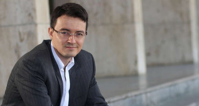 Carlos Andrés Mejias Carlos Andrés Mejias
