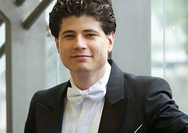 Mussorgsky se hace cómplice de una prometedora batuta venezolana: la de Jorge Luis Uzcátegui Jorge Luis Uzcátegui