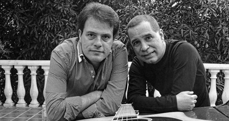 el guitarrista y tecladista Gilberto Bermúdez y el también guitarrista Pablo Hernández