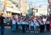 Los niños de Cabimas tomaron las calles con música La orquesta acompañada por el director Juan Velázquez