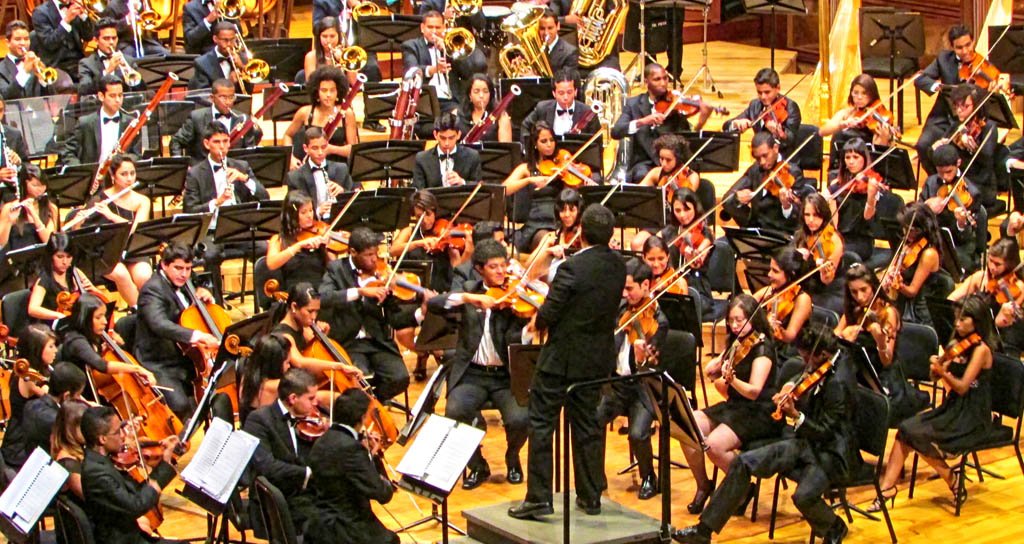 La Orquesta Sinfónica Juvenil del Conservatorio Simón Bolívar explora la música de Aldemaro Romero Orquesta Sinfónica Juvenil del Conservatorio Simón Bolívar