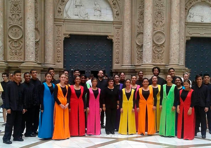 La Schola Juvenil magnetiza a la audiencia en Barcelona Schola Juvenil