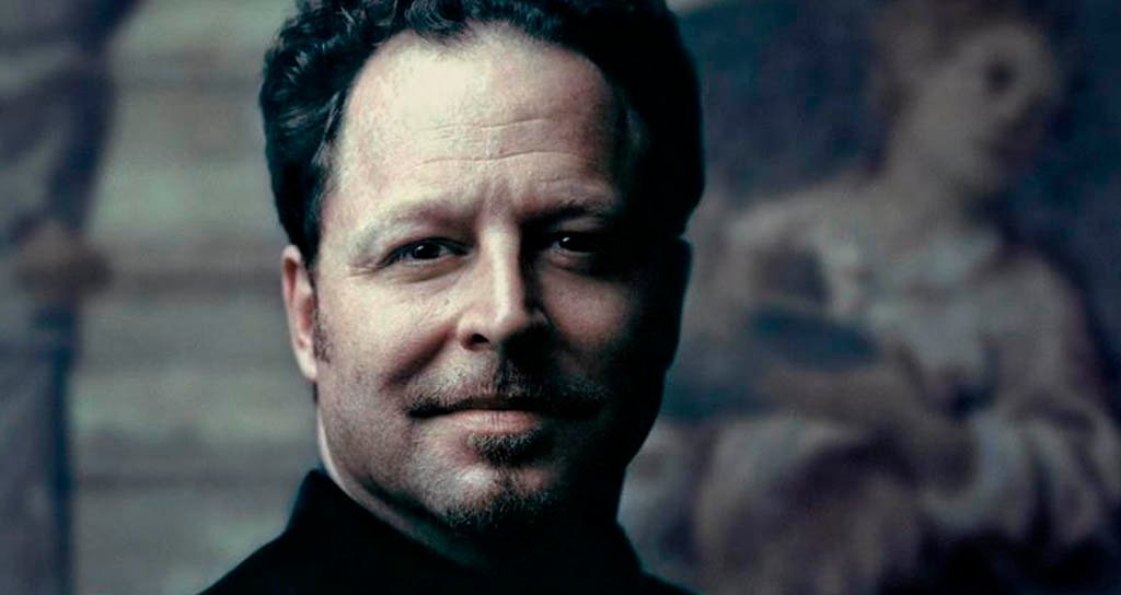 “La música tiene una misión humanitaria en el mundo de hoy” John Axelrod