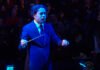 Gustavo Dudamel y la Filarmónica de los Ángeles interpretan la “Fanfarria para el Hombre Común” en The Late Show