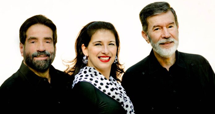 El espectáculo estará a cargo de Julio Daantje (tenor) y Fernando Guerrero (arpa de pedales) El espectáculo estará a cargo de Julio Daantje (tenor) y Fernando Guerrero (arpa de pedales)