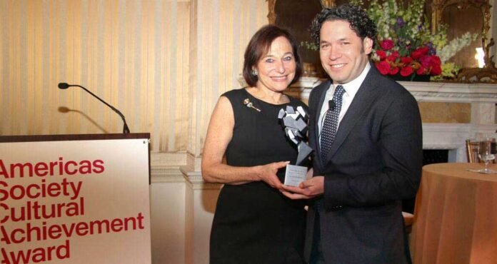 Americas Society premia logros culturales de Gustavo Dudamel