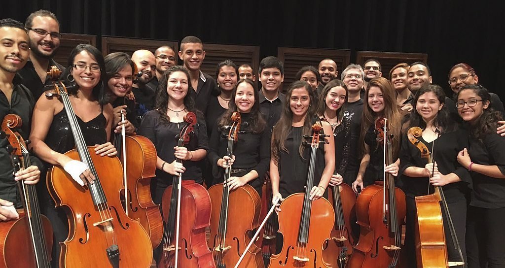 22 cellistas se presentarán como parte del Festival de la Escuela Mozarteum Clara Rodríguez, Frank Valderrey, Norma Aparicio, Juan Manuel Trujillo, Renato Moscott, Luis David Rivas, Giselle Burgos, Edgar Vivas, Roger Zarate, Mónica Frías, Betzabe Vincent, Danilo Ugarte, Luis Mata, Ana Maria Caldera, Zurisaday Rivas, Ayhzkel Chavez, Michelle Rivas, Camila Vargas, Daniela Materano, Pedro D’Verde, Jonás Sibila, Gabriel Matos