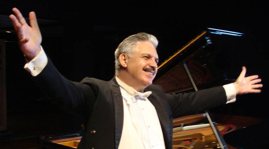 Leopoldo Betancourt ofrecerá concierto de piano en homenaje a Armando Manzanero Leopoldo Betancourt