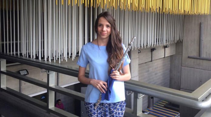 La flautista Carmen Delgado participará como solista con el Concierto para Flauta en Re Mayor del compositor Carl Reinecke. La flautista Carmen Delgado participará como solista con el Concierto para Flauta en Re Mayor del compositor Carl Reinecke.