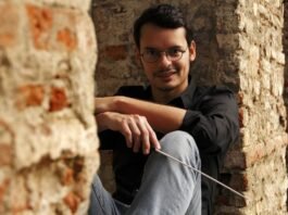 Ron Davis Álvarez, el maestro venezolano que construye sueños a través de la música Ron Davis Álvarez
