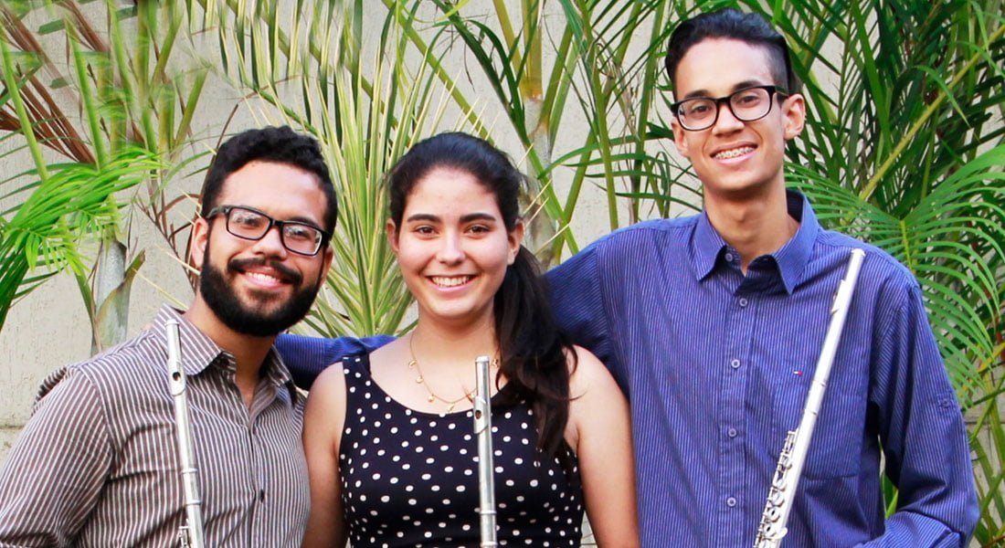 Daniel Barragán (19 años), Blangelys Hidalgo (17 años), Diego Grappone (22 años)