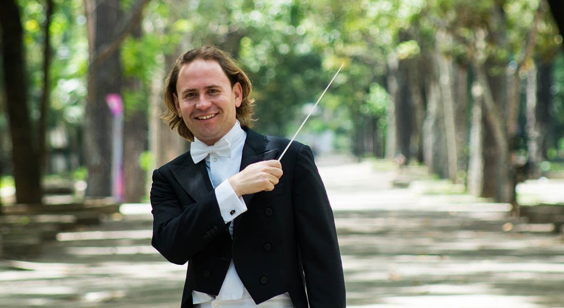 Christian Vásquez celebra el centenario de Leonard Bernstein junto a la Orquesta de la Radio Noruega