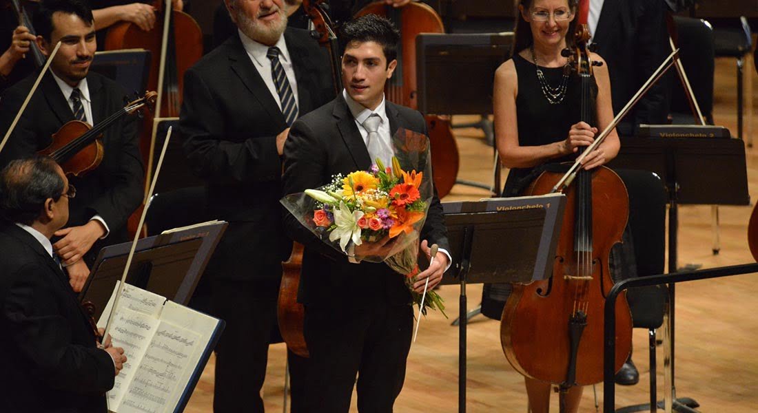 Rodolfo Barráez dedicó su Premio Internacional de Dirección al Maestro Abreu