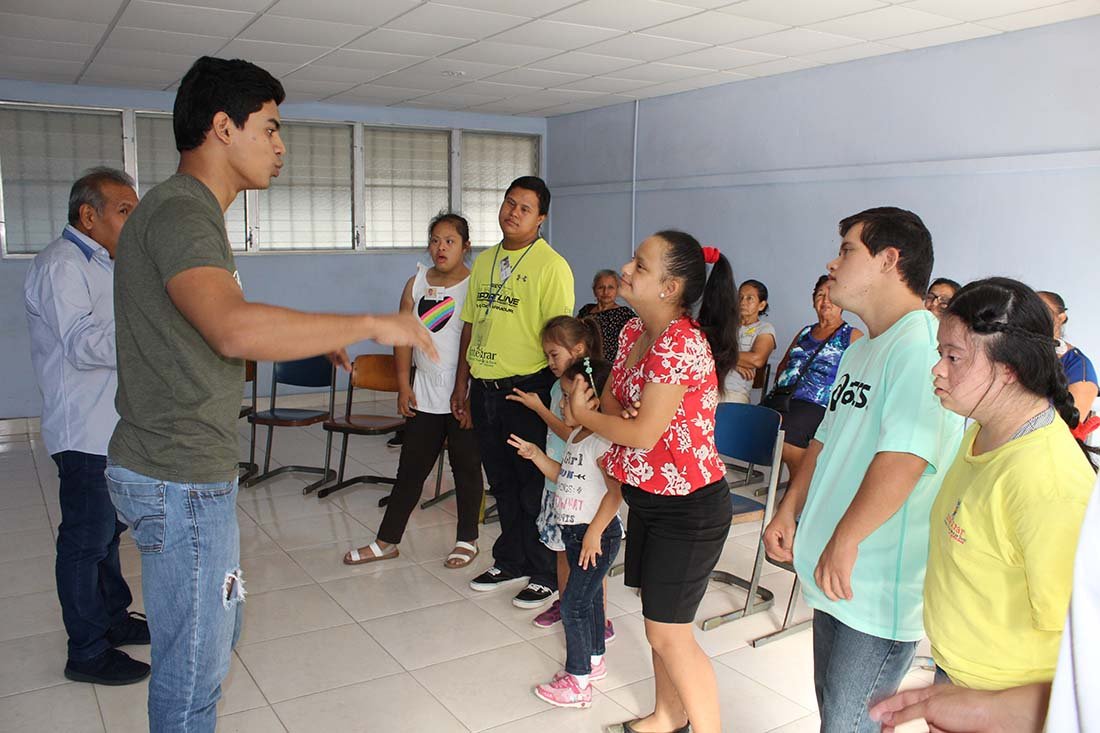 La experiencia Coro de Manos Blancas se vive en Honduras