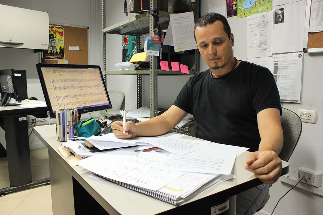 Luis Pérez Valero gana concurso de composición en México