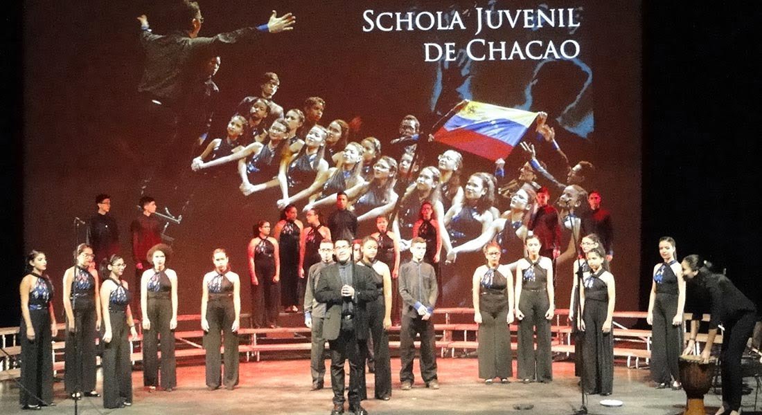 Cuerpo y voz en movimiento: El coro como instrumento de expresión musical y corporal