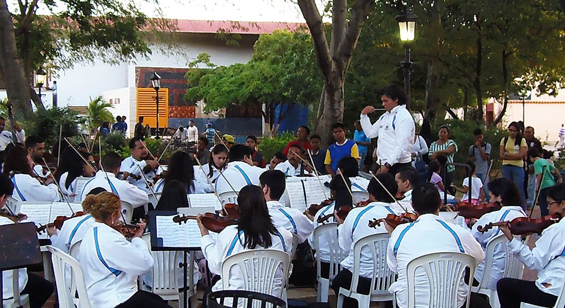 Orquesta Sinfónica de Falcón ofrece concierto a la comunidad