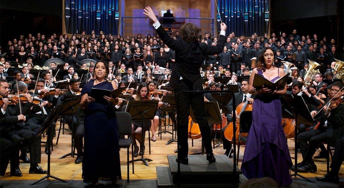 La Orquesta 45 Aniversario experimentó “La Resurrección” al estilo de Mahler
