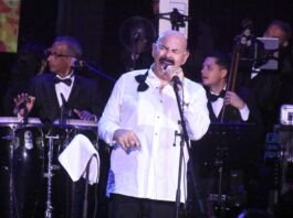 Oscar D’León ya se encuentra en Venezuela para sus conciertos en Caracas y Valencia