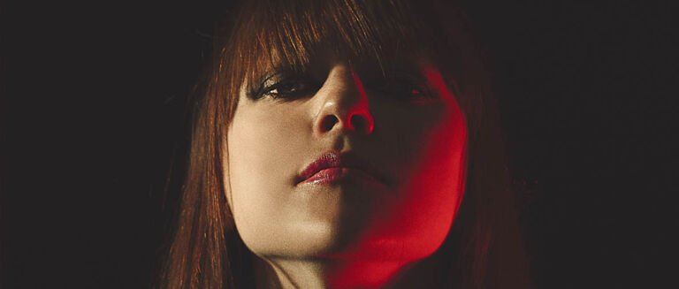 La compositora Tiff Randol lanza el single “The Road is Uncertain” como abreboca del EP “Isolation”